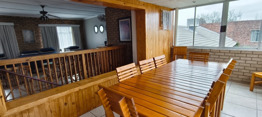 5 Bedroom Property for Sale in Pellissier Free State